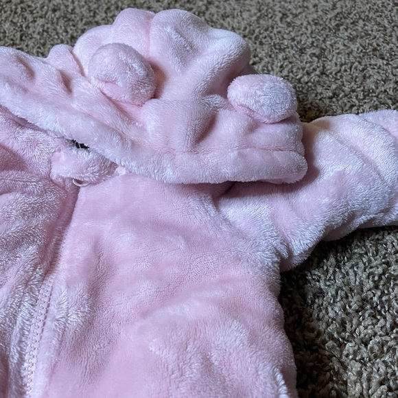 🐶🐶Wonder Nation 3-6M pink bear snowsuit.🐶🐶 - Picture 3 of 3